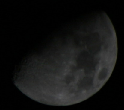 moon20050319n.jpg